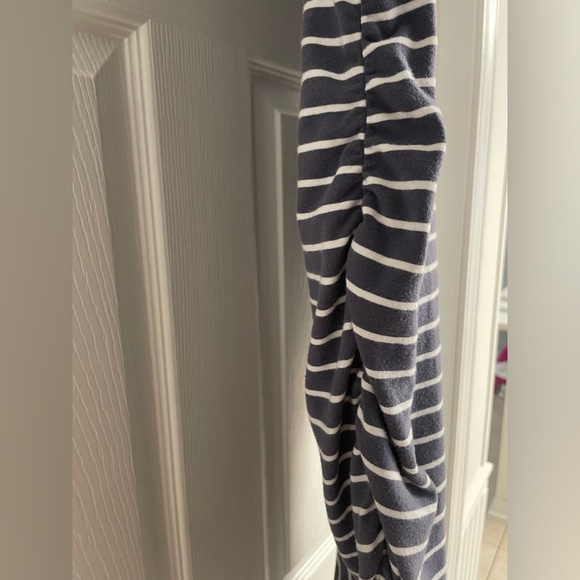 Isabel Maternity Dress by Ingrid & Isabel. Size Large. - Picture 3 of 4